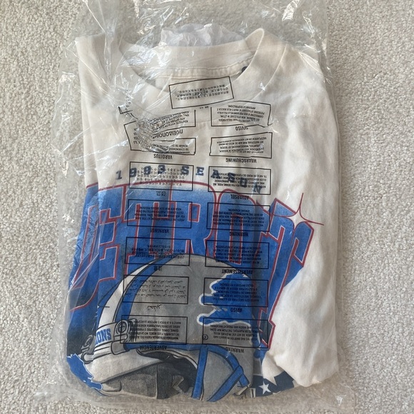 Detroit Lions NFL T-Shirt - Picture 11 of 11